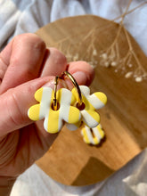 Charger l'image dans la galerie, Lucile à rayures (jaune et blanc)
