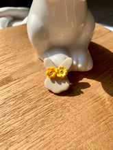 Charger l'image dans la galerie, Broche Bunny (6 couleurs)
