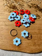 Charger l'image dans la galerie, Petite Daisy réversible - Bleu clair et corail
